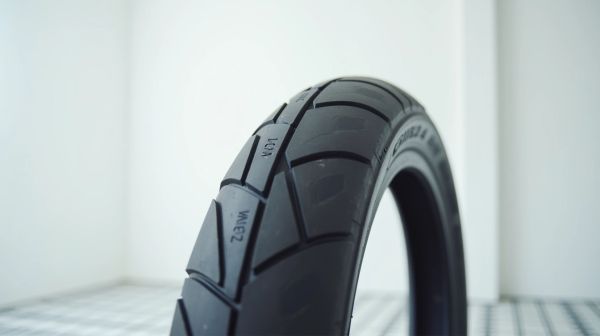 Pneumatici moto 2.75 R10: scegli il migliore grip per la tua moto